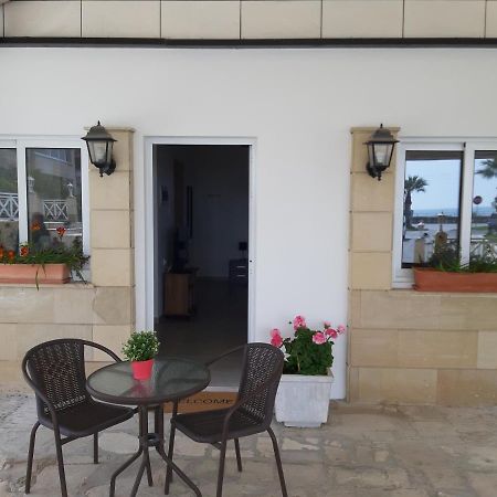 Appartement Zorbas Sea View No 5 à Larnaca Extérieur photo